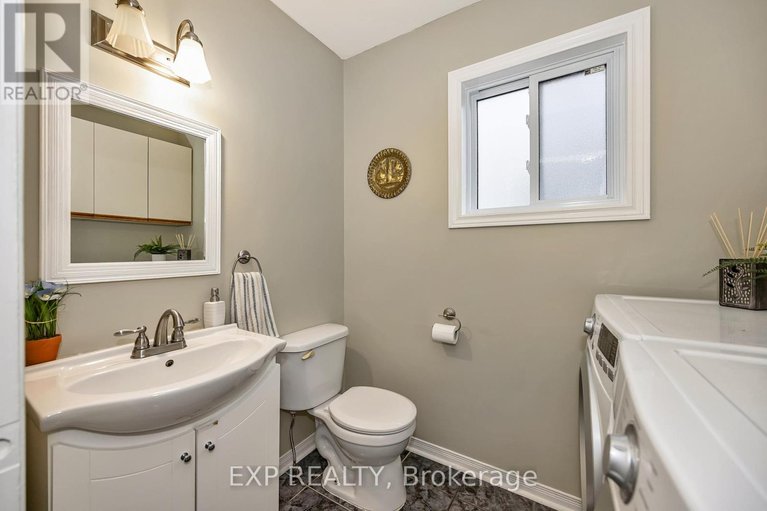 29607675/63-victor-street/stittsville-central/ottawa/ontario/K2S1H8_7