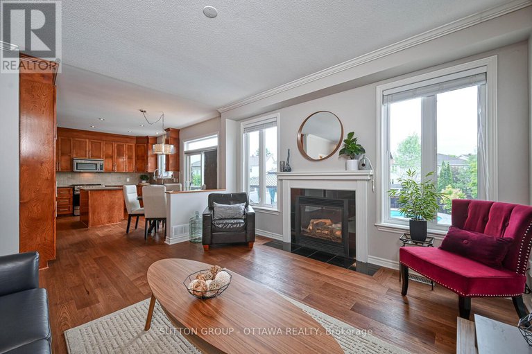 28623139/329-west-ridge-drive/stittsville-south/ottawa/ontario/K2S2G7_18