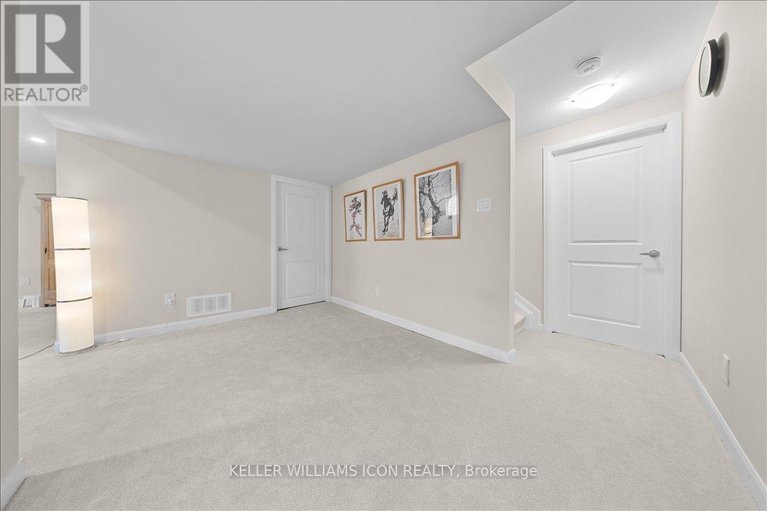 29577044/352-cloyne-crescent/half-moon-bay/ottawa/ontario/K2J6W4_38