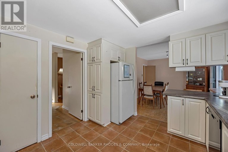 29496018/22-dayton-crescent/leslie-park/ottawa/ontario/K2H7N9_10