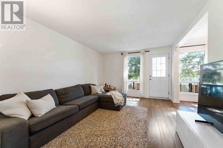 29382131/58-1375-bethamy-lane/beacon-hill-south/ottawa/ontario/K1J8P5_8