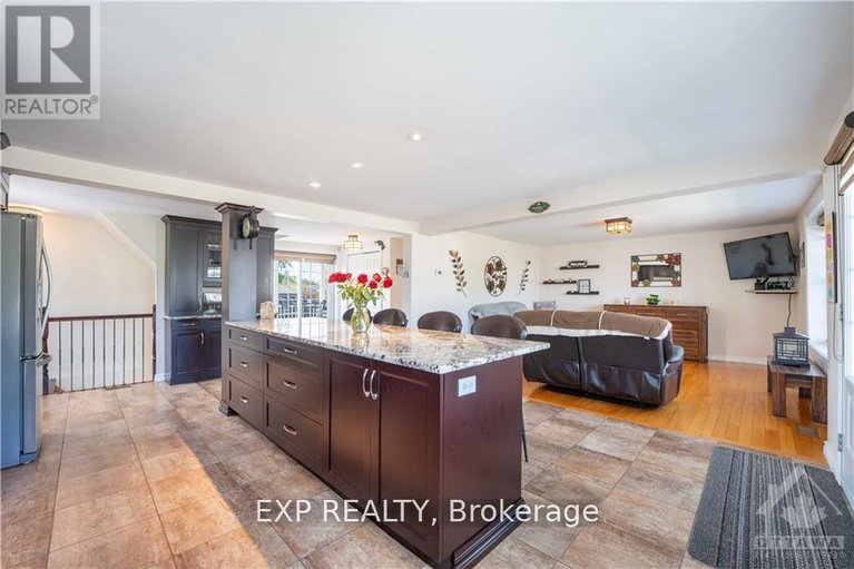 28509476/50-victoria-street-e/alexandria/north-glengarry/ontario/K0C1A0_4