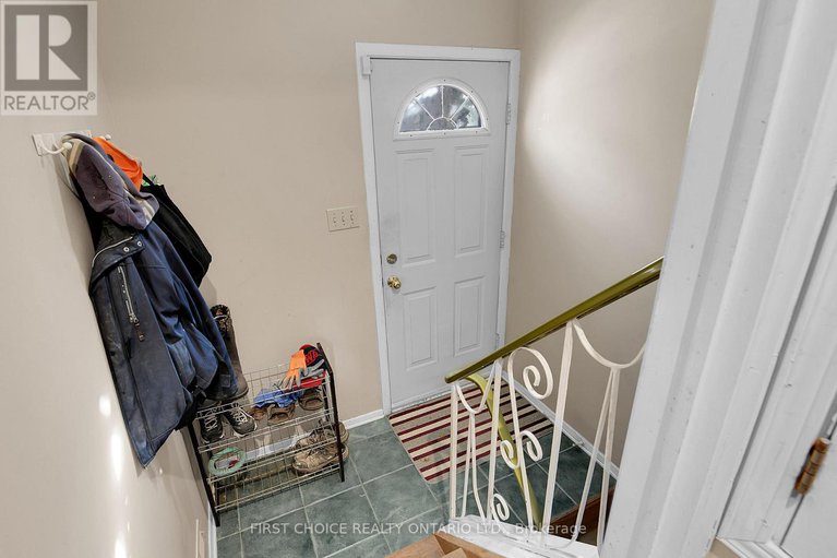 29142489/22-meadowlands-drive-w/meadowlandscrestview/ottawa/ontario/K2G2R4_18