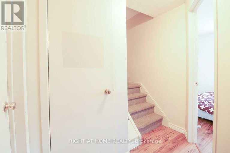 28885531/a-311-presland-road/overbrookcastle-heights/ottawa/ontario/K1K2B6_16
