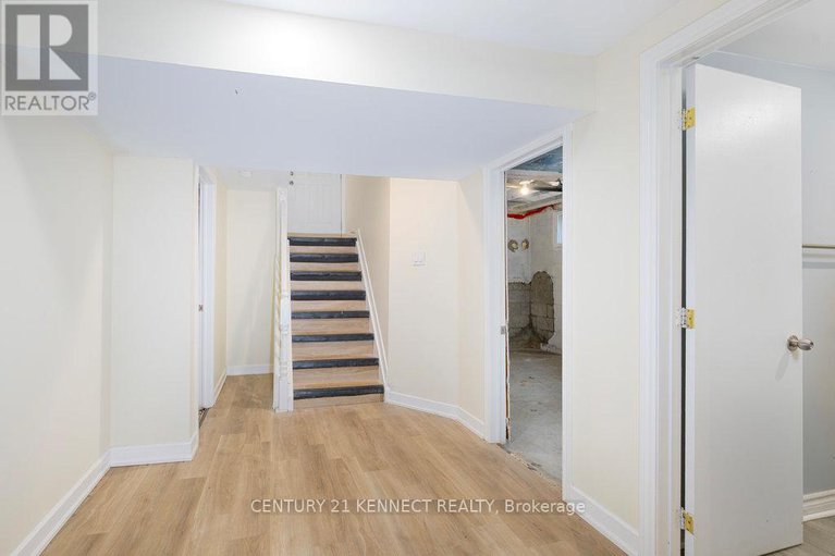 28656058/1666-fisher-avenue/borden-farmstewart-farmcarleton-heightsparkwood-hills/ottawa/ontario/K2C1X7_22