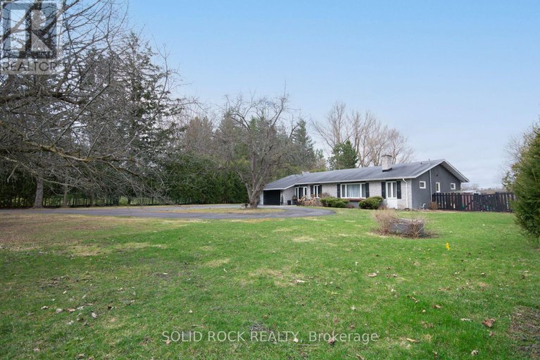 28251367/724-river-road/riverside-southgloucester-glen/ottawa/ontario/K4M1B2_14