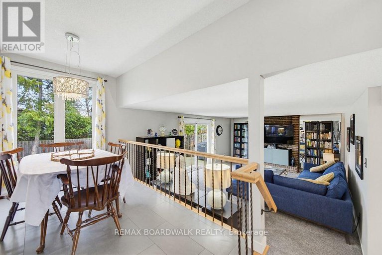 29646325/1703-fieldstone-crescent/convent-glen-south/ottawa/ontario/K1C1R6_13