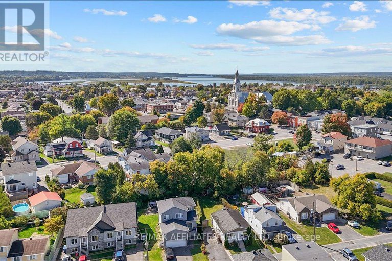 28883250/782-powers-street/town-of-rockland/clarence-rockland/ontario/K4K1L5_43