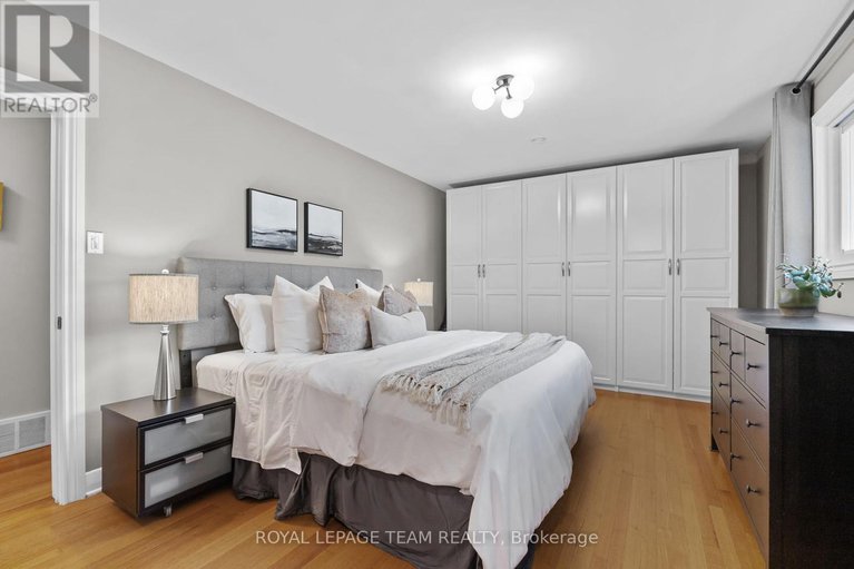 28964943/937-kingsmere-avenue/mckellar-heightsglabar-park/ottawa/ontario/K2A3K2_15