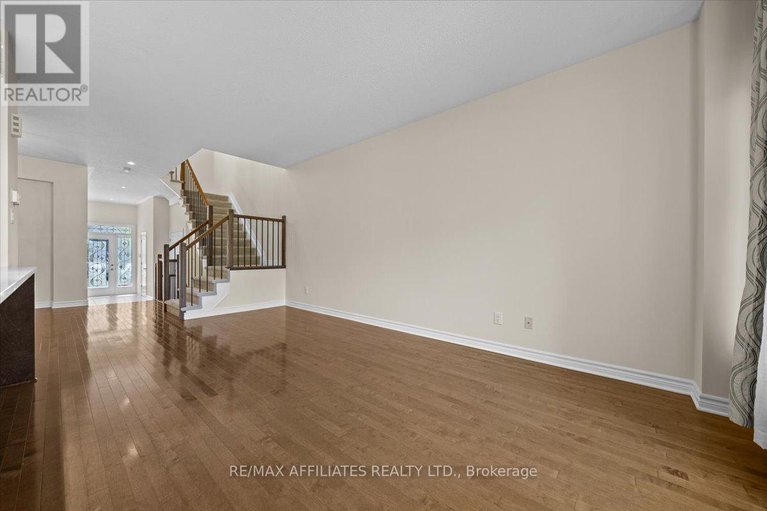 28911964/342-melodie-street/mer-bleuebradley-estatesanderson-park/ottawa/ontario/K1W0H9_10