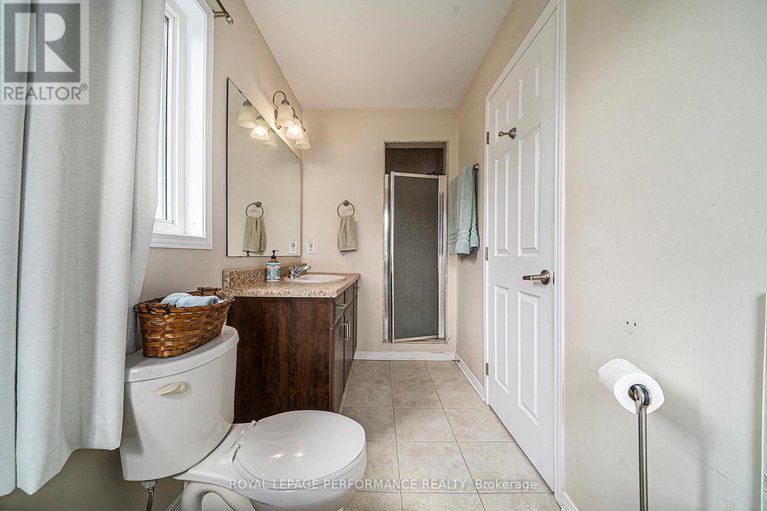 28760664/g-3721-riverbreeze-street/half-moon-bay/ottawa/ontario/K2J0T1_18