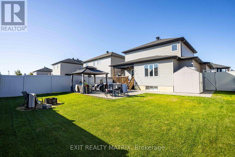 29072185/521-marseille-street/embrun/russell/ontario/K0A1W0_39