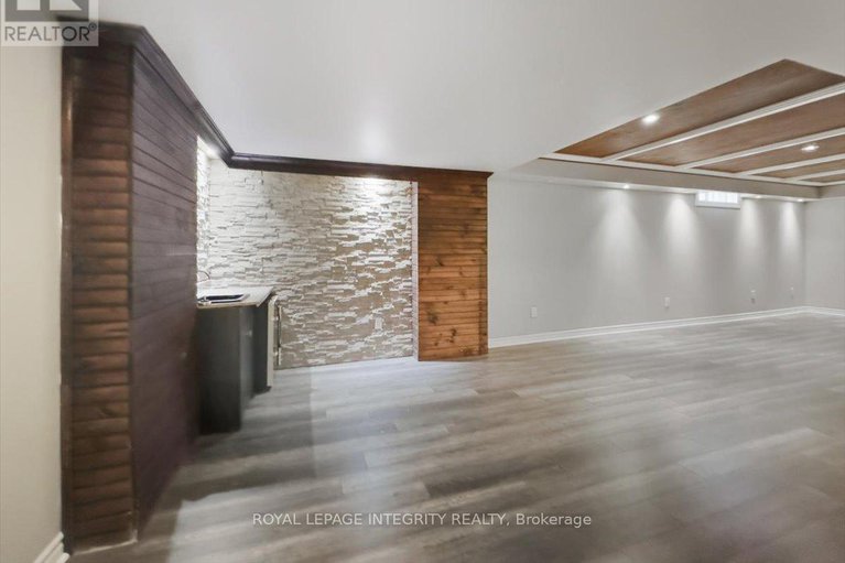 29060732/1791-tache-way/fallingbrookpineridge/ottawa/ontario/K4A2S7_38