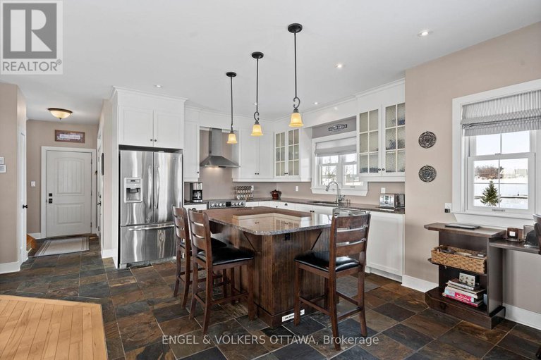 29381440/5165-canon-smith-drive/fitzroy/ottawa/ontario/K0A1X0_8