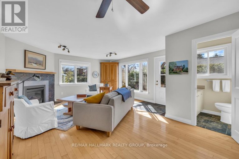 29420428/655-mansfield-avenue/laurentianview/ottawa/ontario/K2A2T5_12