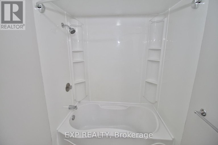 29118873/52-3691-albion-road/sawmill-creektimbermill/ottawa/ontario/K1T1P2_23