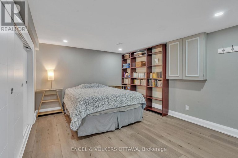 29043214/1369-fontenay-crescent/south-keys/ottawa/ontario/K1V7K5_22