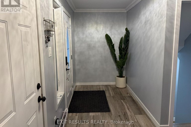 29055945/1090-dianne-avenue/town-of-rockland/clarence-rockland/ontario/K4K1G7_4