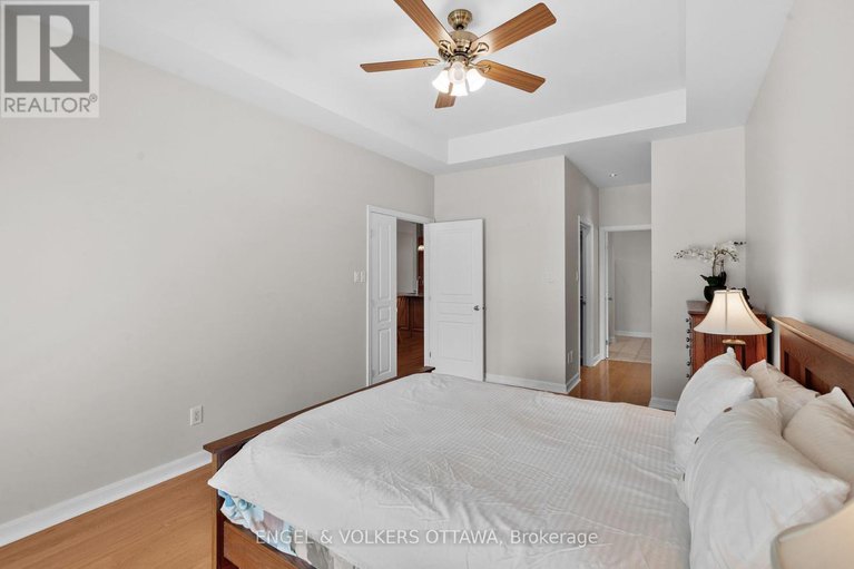 28655114/120-manorhill-private/urbandale-acres/ottawa/ontario/K1H2J4_21