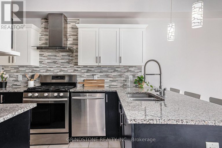 28533069/117-westphalian-avenue/emerald-meadowstrailwest/ottawa/ontario/K2V0A3_13