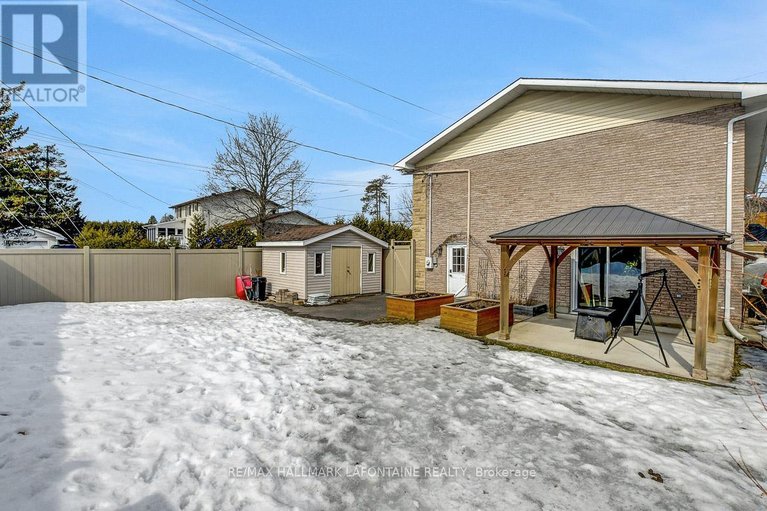 29541389/1255-laurier-street/town-of-rockland/clarence-rockland/ontario/K4K1C4_39