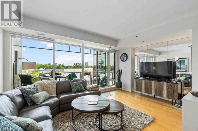 28464174/501-98-richmond-road/westborohampton-park/ottawa/ontario/K1Z0B2_14