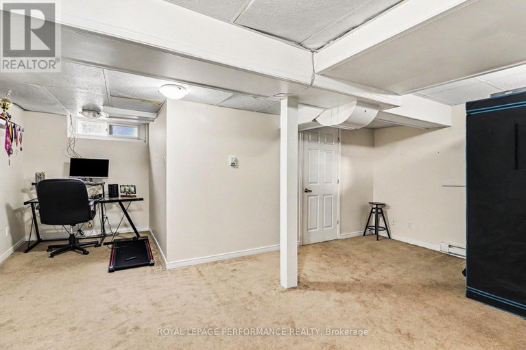 29586138/7004-bilberry-drive/convent-glen-north/ottawa/ontario/K1C3R6_28