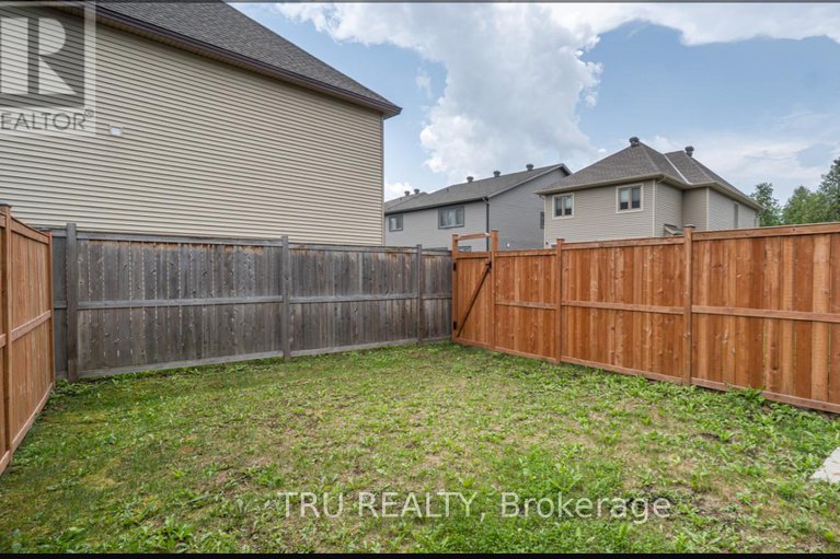 29338433/130-eric-maloney-way/blossom-parkkemp-parkfindlay-creek/ottawa/ontario/K1T0R1_39