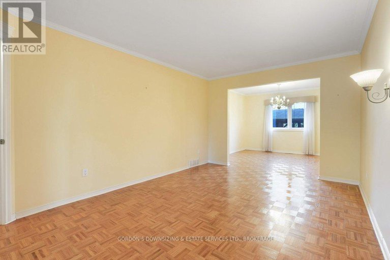 29039084/30-chickasaw-crescent/bridlewood/ottawa/ontario/K2M1M5_11