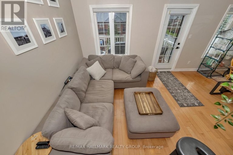 28394406/24-103-eye-bright-crescent/riverside-southgloucester-glen/ottawa/ontario/K1V2K6_11