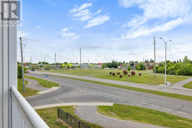 28491799/4-44-sternes-private/springridgeeast-village/ottawa/ontario/K4A0X8_35