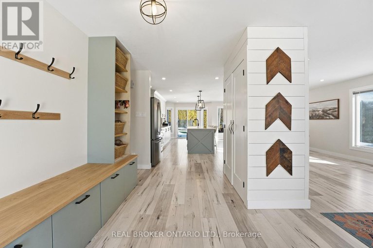 29485307/1391-sutherland-drive/manotick-south-to-roger-stevens/ottawa/ontario/K4M1B3_7