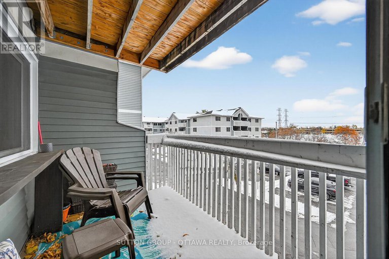 29217900/317-214-viewmount-drive/borden-farmstewart-farmcarleton-heightsparkwood-hills/ottawa/ontario/K2E7X3_18