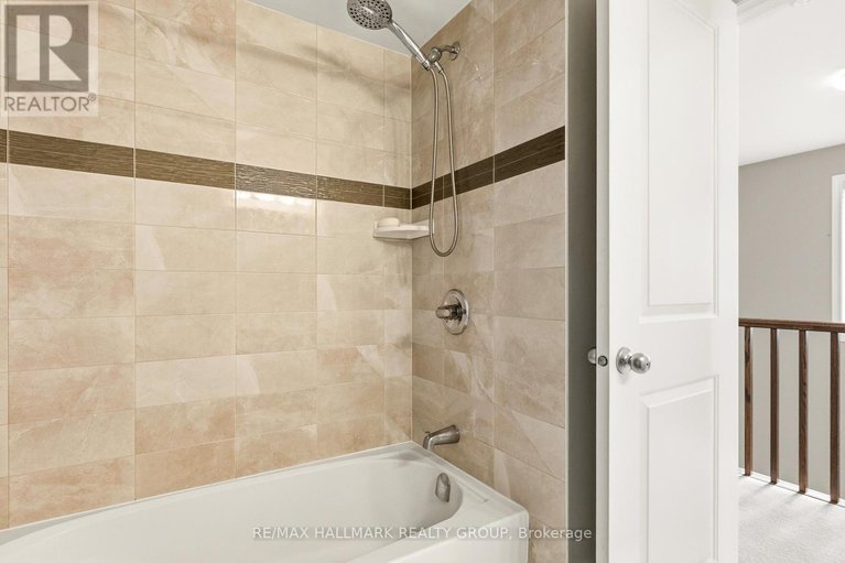 29532256/844-cedar-creek-drive/blossom-parkkemp-parkfindlay-creek/ottawa/ontario/K1T0B3_24