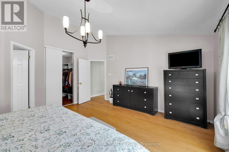 29254437/813-galleria-circle/avalon-east/ottawa/ontario/K4A4Z4_26