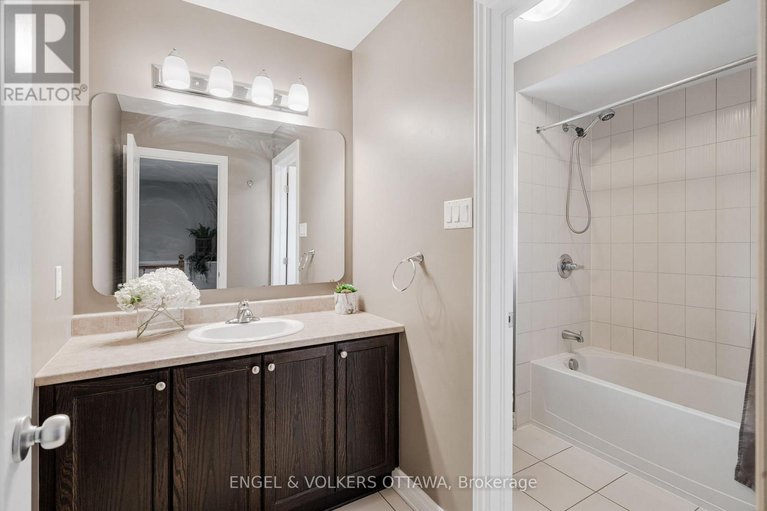 28619242/641-willowmere-way/blossom-parkkemp-parkfindlay-creek/ottawa/ontario/K1T0K1_27