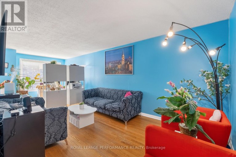 29558178/a-2642-moncton-road/queensway-terrace-north/ottawa/ontario/K2B7W1_13