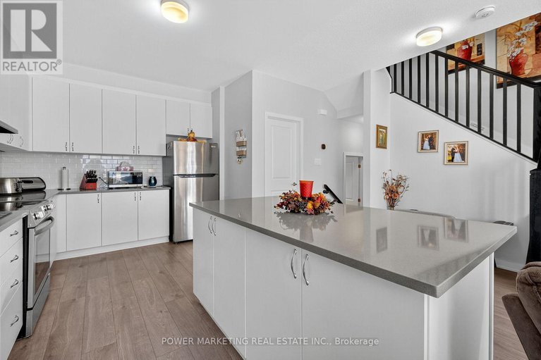 29249715/715-hydrus-private/half-moon-bay/ottawa/ontario/K2J7B2_26