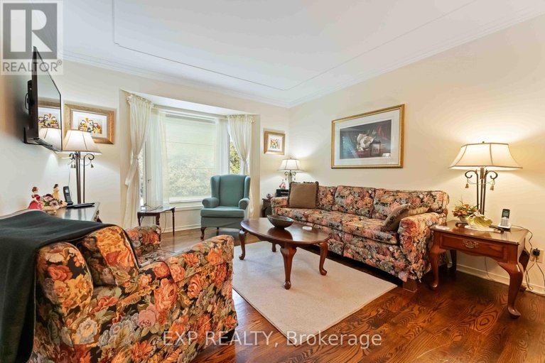 29620058/16-evelyn-street/stittsville-south/ottawa/ontario/K2S1M9_3