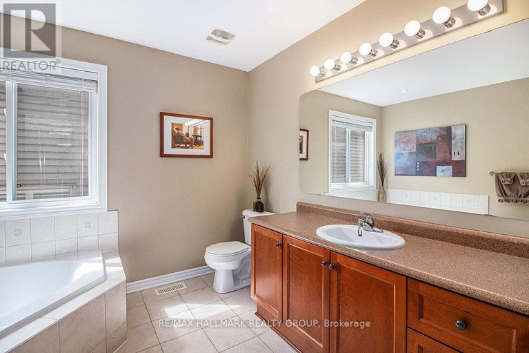 28370521/280-trail-side-circle/springridgeeast-village/ottawa/ontario/K4A5B1_21