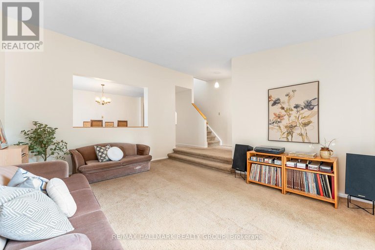 28978664/1075-avignon-court/orleans-wood/ottawa/ontario/K1C2N4_7