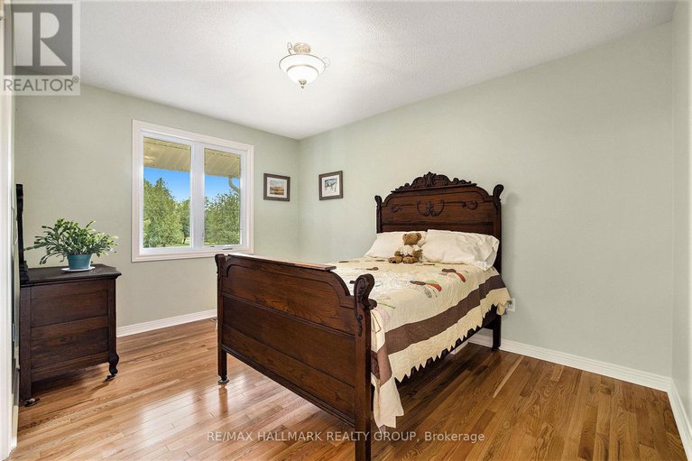 28888050/115-delaney-drive/huntley-ward-south-west/ottawa/ontario/K0A1L0_17