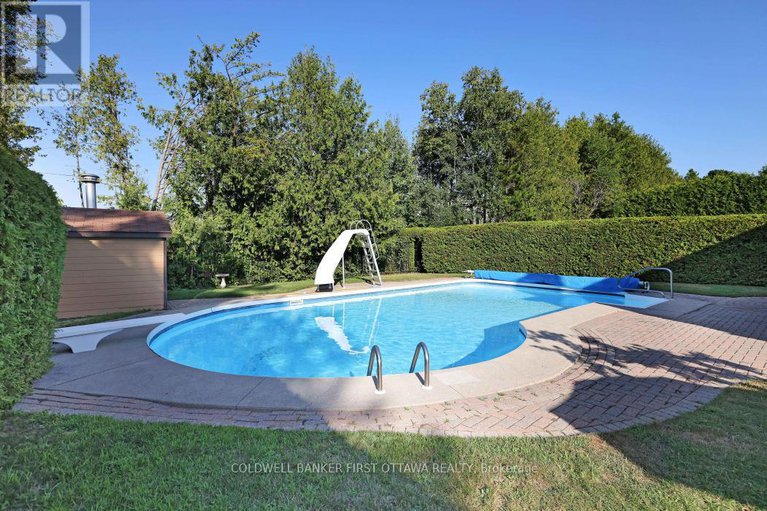 28742871/338-liard-street/stittsville-south/ottawa/ontario/K2S1J8_45