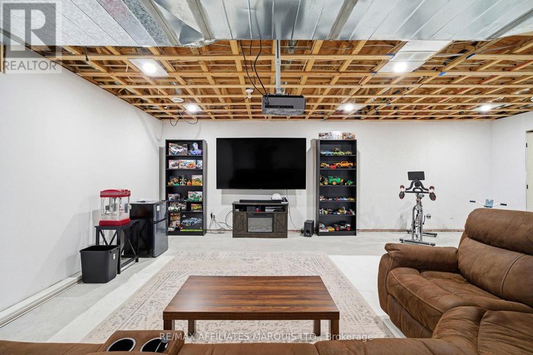 29382188/6836-james-crescent/south-glengarry-charlottenburgh-twp/south-glengarry/ontario/K0C2E0_39