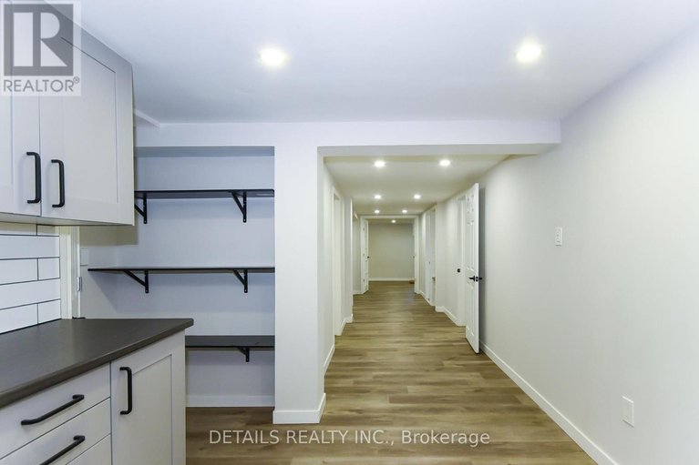 29661613/1222-field-street/bel-air-park/ottawa/ontario/K2C2R2_31