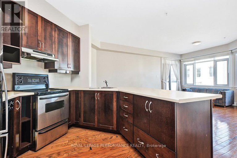 27937706/124-guigues-avenue/lower-townbyward-market/ottawa/ontario/K1N5H7_11