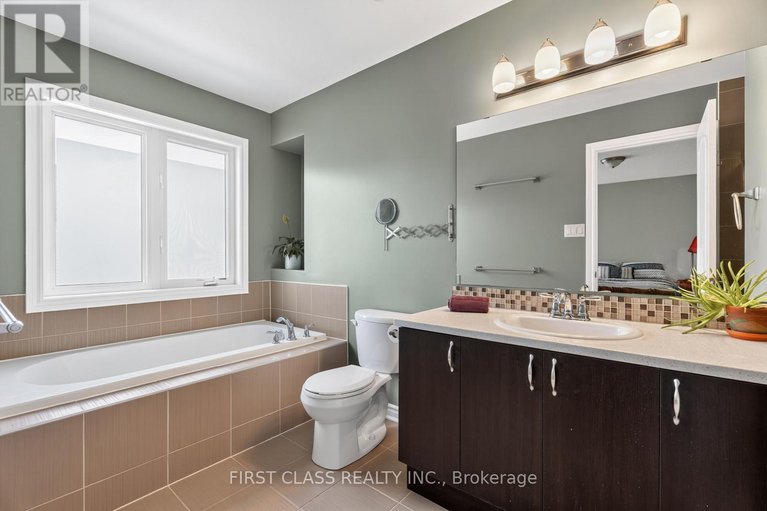 29467468/308-autumnfield-street/emerald-meadowstrailwest/ottawa/ontario/K2M0J4_20