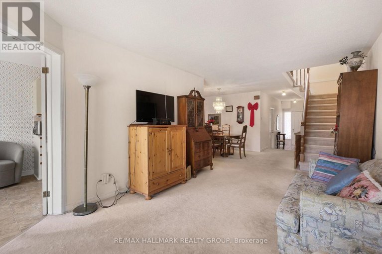 29650530/175-dunbarton-court/cardinal-glen/ottawa/ontario/K1K4L7_10