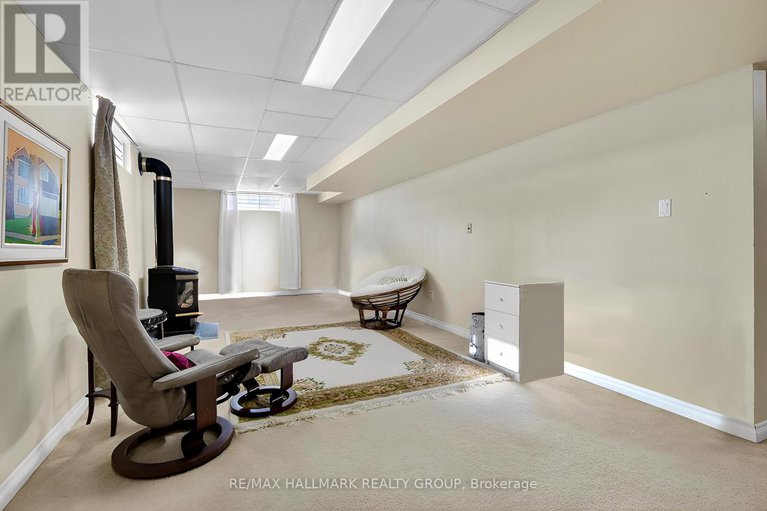 29344609/1372-jules-leger-drive/cumberland-ridge/ottawa/ontario/K4C1E2_35