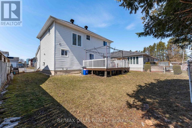28376418/271-bonavista-street/town-of-rockland/clarence-rockland/ontario/K4K1N8_36